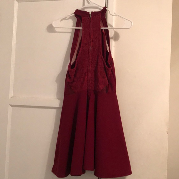 Short red dress - Picture 2 of 2